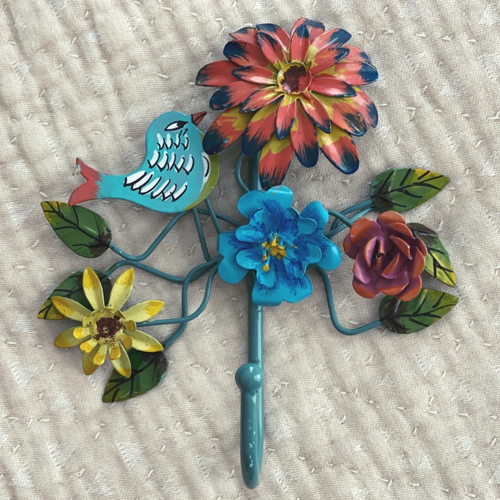 Hand-painted Metal Flower Bird Hook by UO